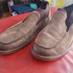 BORN Casual Shoes with top grip sz 10.5 MEN